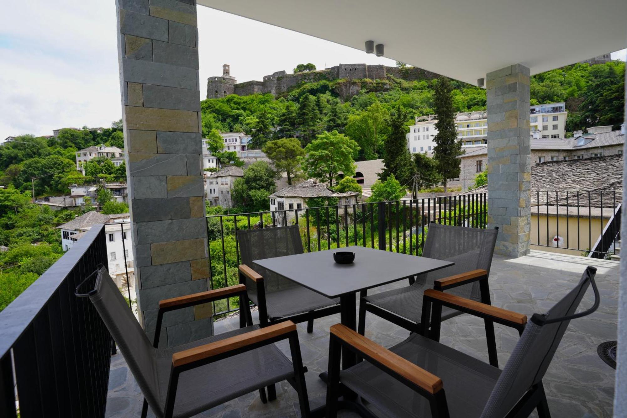 Castlefront Villa Gjirokastër Eksteriør billede