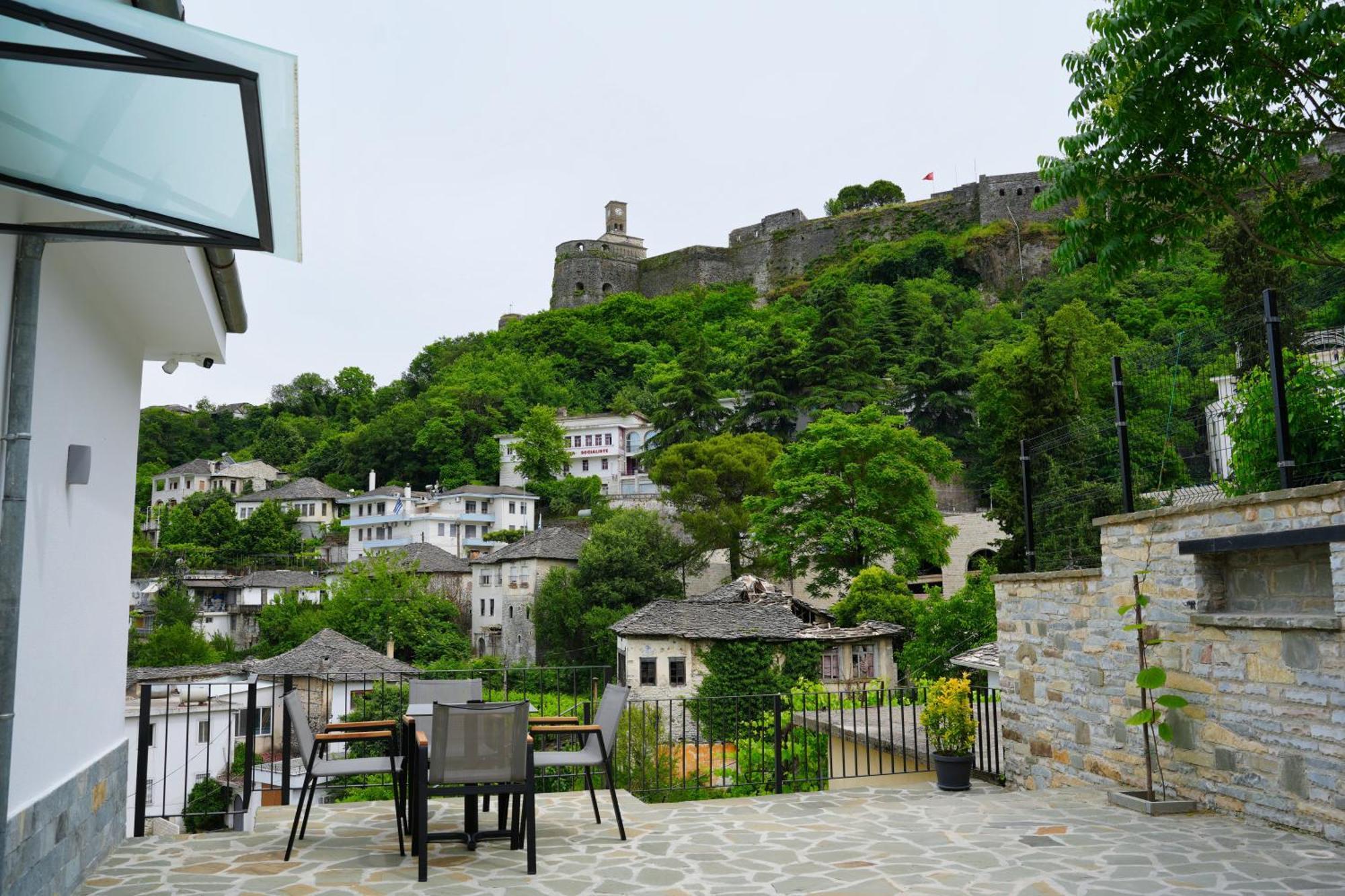 Castlefront Villa Gjirokastër Eksteriør billede