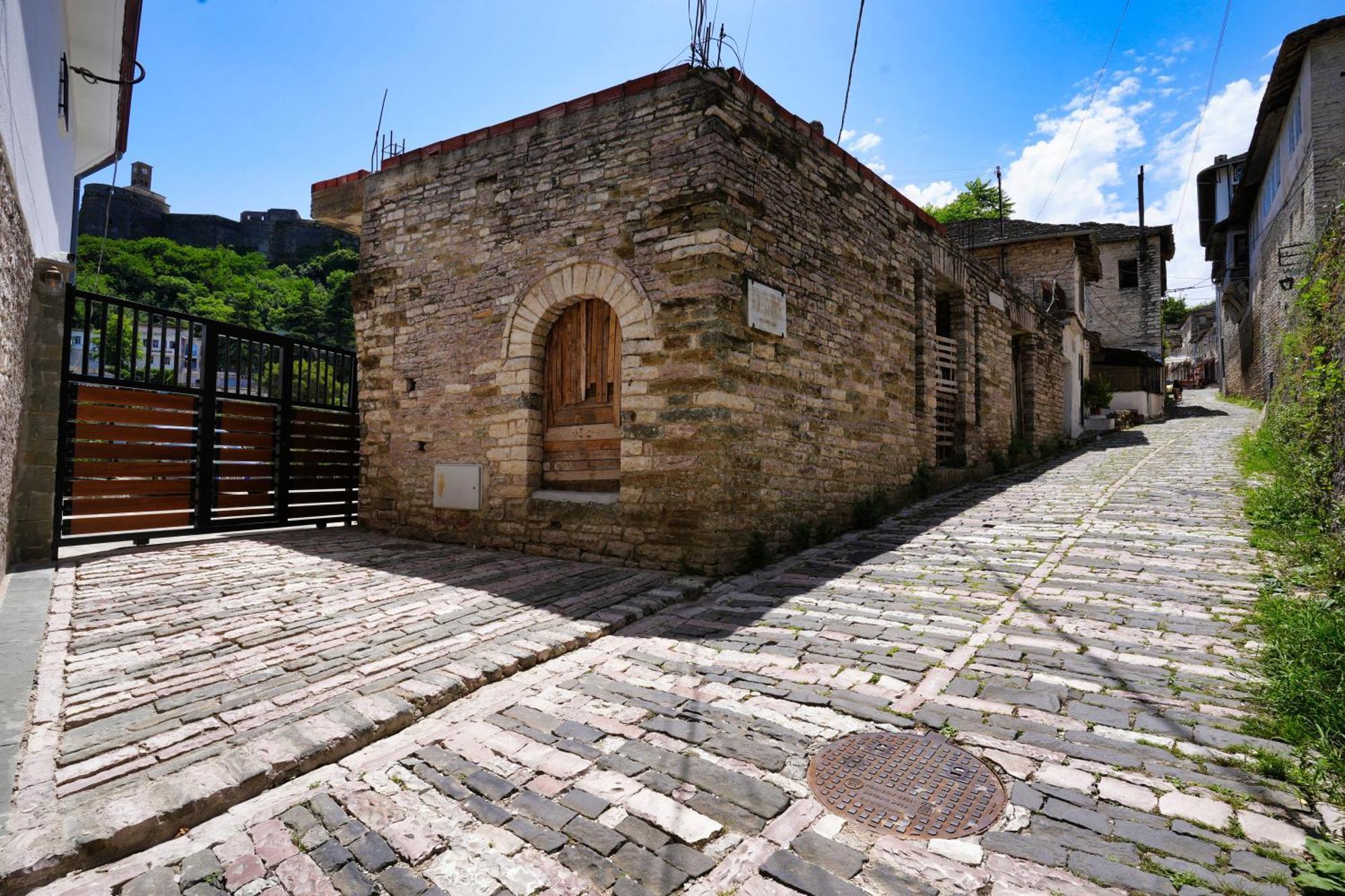 Castlefront Villa Gjirokastër Eksteriør billede